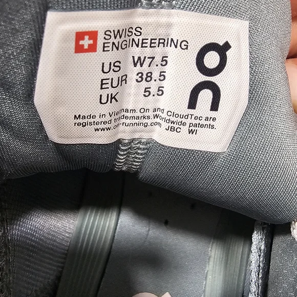 On Running Cloud Hi Edge Women's sneakers - Picture 8 of 9